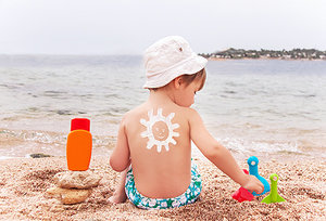 sunscreen - Copyright – Stock Photo / Register Mark