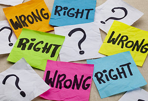 right or wrong - Copyright – Stock Photo / Register Mark