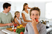 Family eating - Copyright – Stock Photo / Register Mark